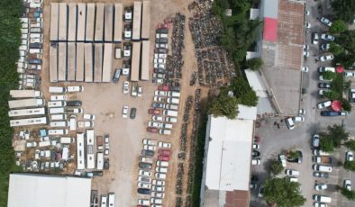 Yediemin otoparklarında bekleyen araçlar satışa çıkıyor