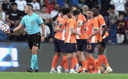 Başakşehir zorlanmadan play-off’a yükseldi