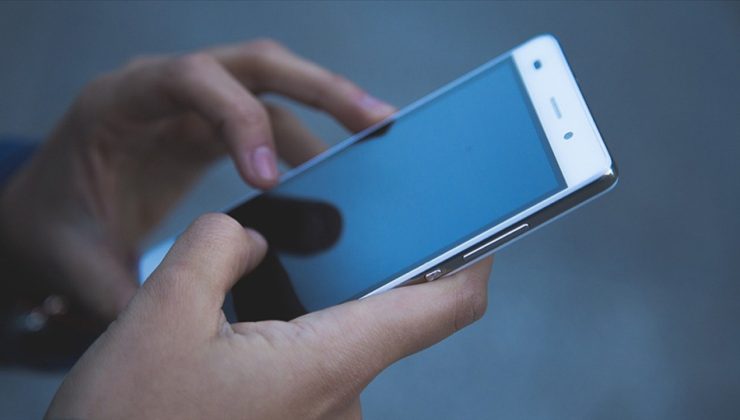 Mikroplarla dolu… Cep telefonları nasıl ve ne sıklıkla temizlenmeli?